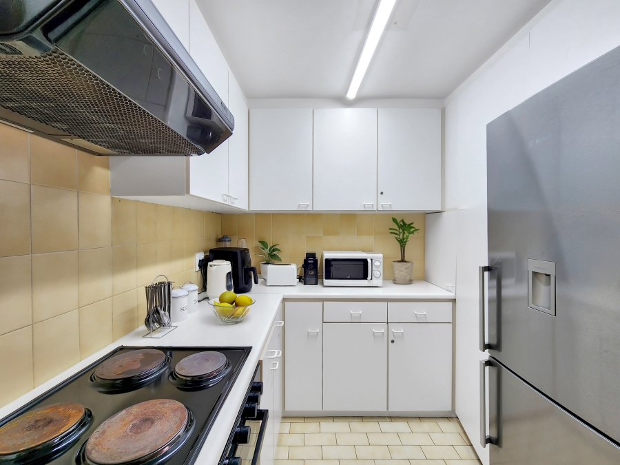 3 Bedroom Property for Sale in Sea Point Western Cape